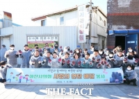  아산시의회, 사랑의 연탄 배달…취약계층 겨울나기 지원