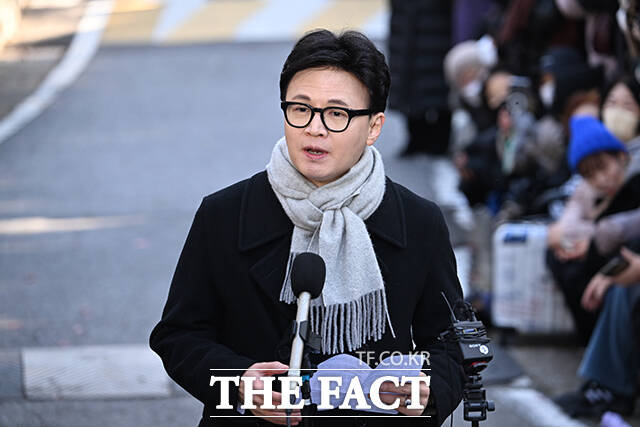 한동훈 전 국민의힘 대표가 이호선 당무감사위원장을 고소했다. 사진은 한 전 대표가 지난달 3일 오후 서울 여의도 국회에서 기자회견을 열고 발언하고 있는 모습. /박헌우 기자