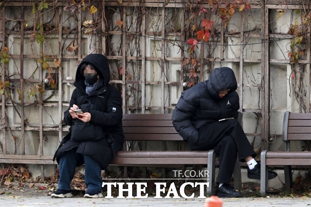 정부가 금융취약계층의 부담을 낮추기 위해 저금리 정책을 확대한다. /남용희 기자