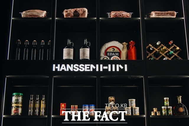 한샘이 '흑백요리사2' 세미파이널 라운드에서 초대형 팬트리장을 공개했다. /한샘