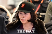  '공천 헌금' 의혹 김경, 인천공항으로 귀국…