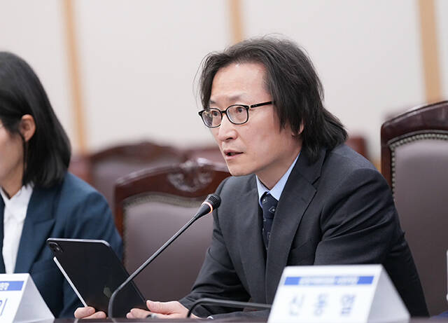 주병기 공정공정래위원장은 12일 공정위 대회의실에서 한국소비자원과 공정거래조정원으로부터 업무보고를 받았다./공정거래위원회