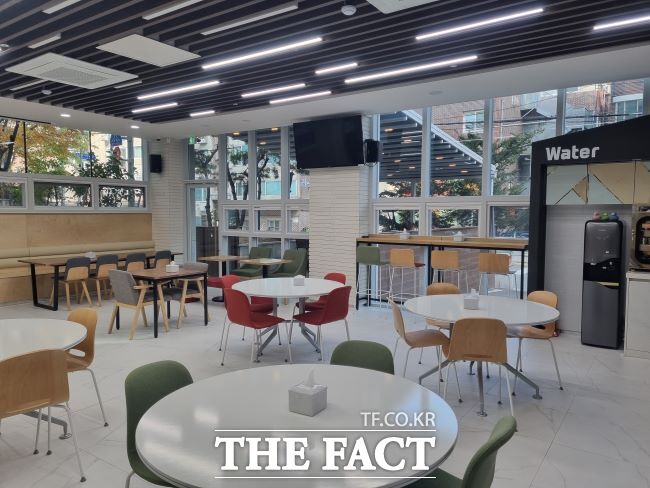 화성시장학관 도봉나래관 식당. /화성시