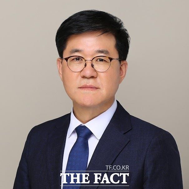 제1회 올해의 북극인상 수상자로 선정된 최수범 한국북극항로협회 사무총장. /배재대 한국-시베리아센터