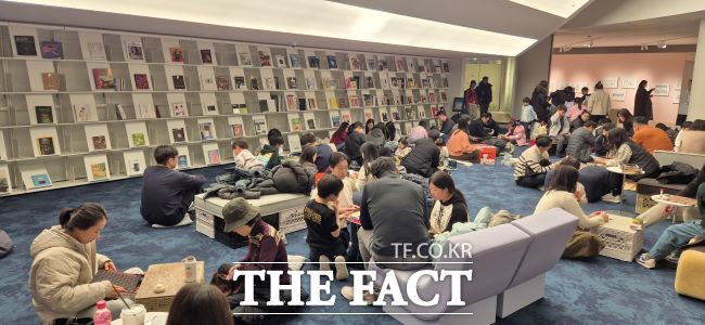 경기도서관 풍경. /경기도서관