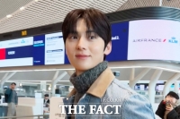  [현장FACT] '잘생겼어요' 칭찬에도 팬 먼저 챙긴 황민현 '조심하세요' (영상)
