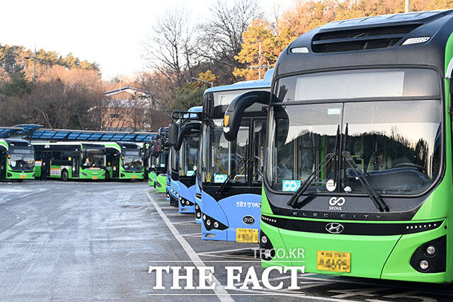 '서울 시내버스 총파업' 멈춰 선 시민들의 발.