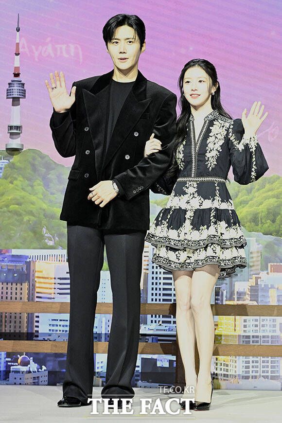 배우 김선호와 고윤정이 넷플리스 새 시리즈 '이 사랑 통역되나요?'를 통해 호흡을 맞춘다. /송호영 기자