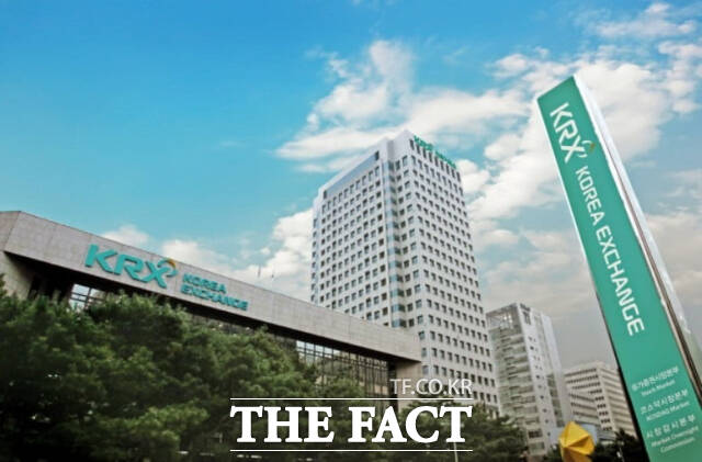 한국거래소가 오는 6월부터 프리마켓과 애프터마켓을 도입하면서 국내 주식 거래 가능 시간이 오전 7시부터 오후 8시까지 대폭 확대될 전망이다. /한국거래소