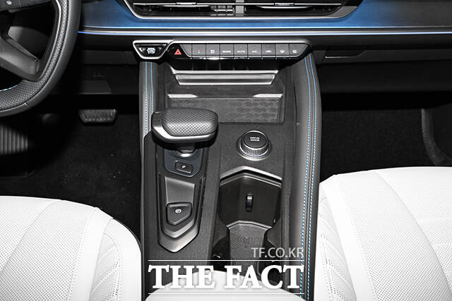 르노코리아 글로벌 플래그십 미디어 공개 행사가 13일 오전 서울 광진구 그랜드 워커힐에서 열린 가운데 르노 필랑트 차량이 공개되고 있다. /서예원 기자