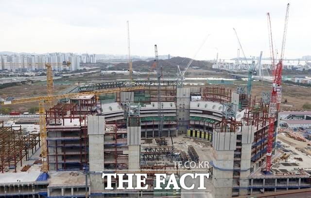 오는 2027년 말 준공을 목표로 공사가 진행 중인 스타필드청라 현장. /인천경제청