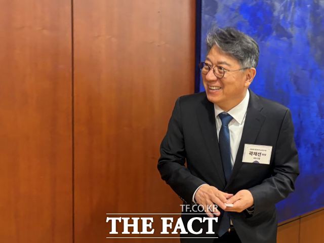 곽재선 KG스틸 회장이 13일 2026 철강업계 신년인사회에 참석했다. /더팩트DB