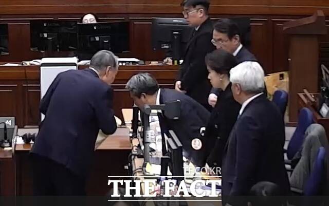 2024년 12월 3일 불법 비상계엄을 선포한 윤석열 전 대통령의 13일 내란 우두머리 혐의 1심 결심공판에서 내란 특검(특별검사 조은석)이 사형을 구형했다. /서울중앙지법