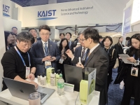  다음 먹거리는 '탈모'…K-두피케어, 글로벌 무대 정조준