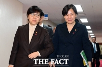  국무회의 참석하는 정은경 장관과 송미령 장관 [포토]