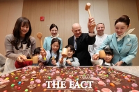  '쿠킹 클래스·라면 라이브러리'…엔터테인먼트 담은 대한항공 라운지 공개 [TF사진관]