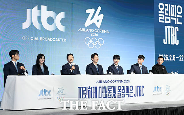 곽준석 JTBC 편성전략실장이 14일 오후 서울 영등포구 페어몬트 앰배서더 서울 그랜드볼룸에서 열린 JTBC '2026 밀라노 코르티나 동계올림픽' 기자간담회에 참석해 인사말을 하고 있다. /서예원 기자