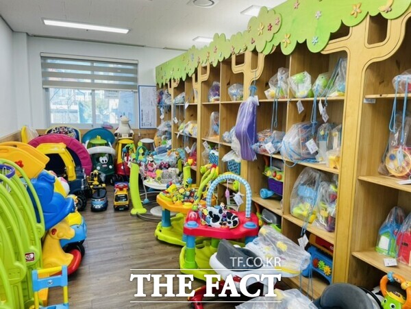 금산군가족센터 장난감도서관 내부 모습. /금산군