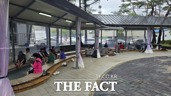 엄사족욕장 전경. /계룡시