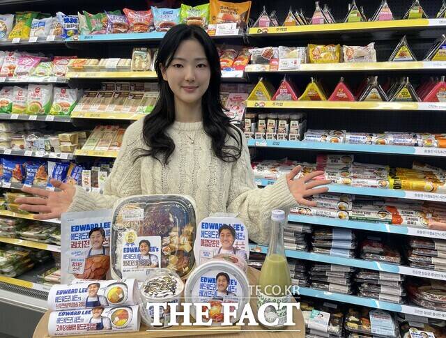 GS25의 에드워드 리 셰프 컬래버 시리즈가 누적 판매수량 100만 개를 돌파했다. /GS25