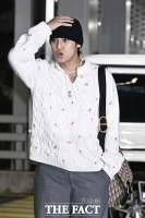  세븐틴 민규, 새벽부터 쏠린 관심에 '화들짝' [포토]