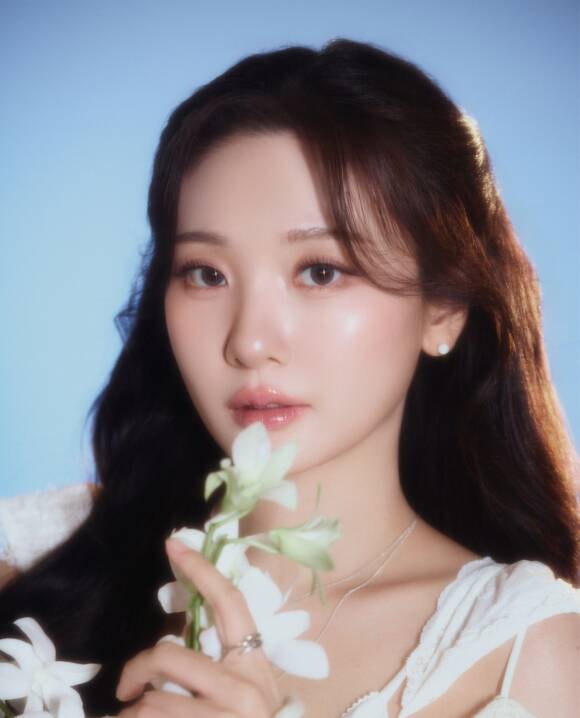 볼빨간사춘기 안지영이 켄버스와 전속계약을 체결했다. /켄버스