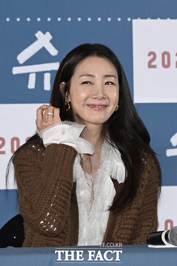 미라 역을 맡은 최지우는 