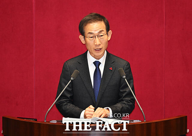 김호철 신임 감사원장이 15일 오후 서울 여의도 국회에서 열린 본회의에 참석해 인사말 하고 있다. /국회=배정한 기자