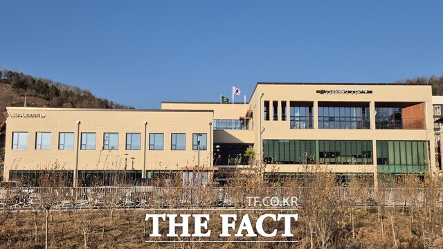 임시 개관한 영양도서관. /영양교육지원청