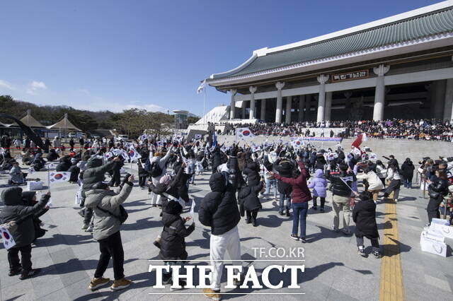 독립기념관이 2025년 한 해 동안 관람객 179만 9000명을 기록했다. 사진은 3·1절 문화행사 장면. /독립기념관