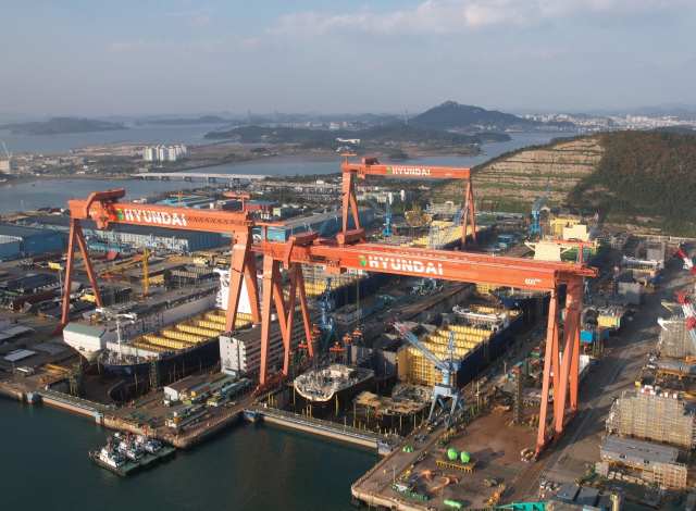 HD현대 조선 부문 중간 지주사 HD한국조선해양은 유럽 지역 선주와 초대형 가스운반선(VLGC) 1척에 대한 건조 계약을 1758억원에 체결했다고 16일 공시했다. /HD현대
