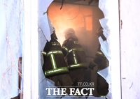  구룡마을 4지구 화재 진압하는 소방 [포토]