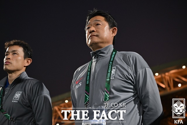 18일 호주와 U-23 아시안컵 8강전에서 선수들을 지휘하는 이민성 감독./제다=KFA