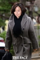  '공천 헌금' 의혹 김경, 3차 경찰 조사 출석 [포토]