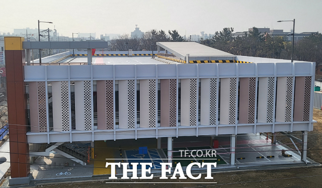 정왕동 큰솔공원 내 공영주차장. /시흥시