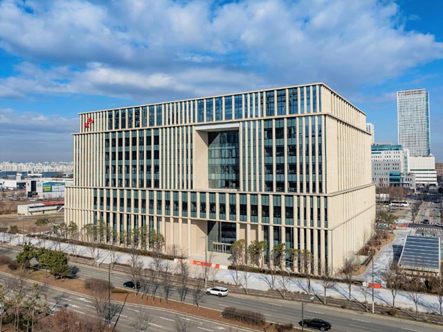 SK바이오사이언스는 인천 송도 국제도시에 구축한 '글로벌 R&PD 센터'(사진)로 본사 및 연구소 이전을 완료하고, 19일부터 공식 업무에 돌입했다. /SK바이오사이언스