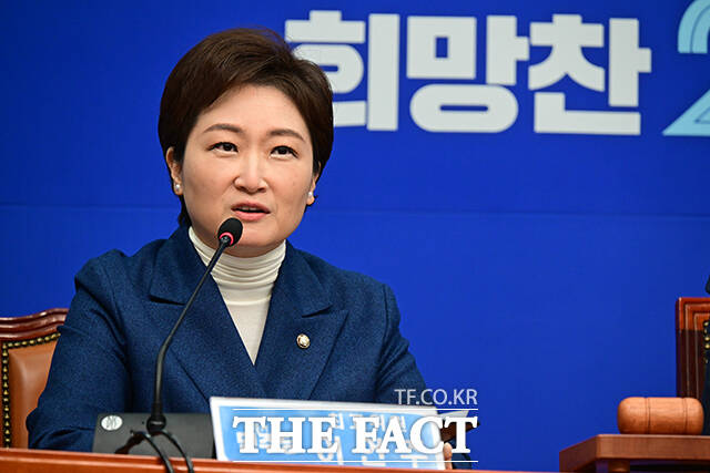 정청래 더불어민주당 대표가 19일 오전 서울 여의도 국회에서 열린 최고위원회의에서 모두발언을 하고 있다. /국회=남윤호 기자