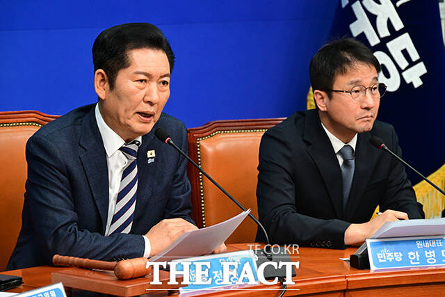 정청래 더불어민주당 대표가 19일 오전 서울 여의도 국회에서 열린 최고위원회의에서 모두발언을 하고 있다. /국회=남윤호 기자