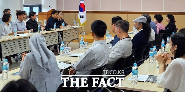 지난해 9월 구미시 종합비즈니스센터에서 열린 구미시 사회복지사 등 처우 개선 연구용역 중간보고회 장면. /구미시