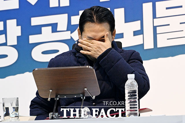 단식농성 5일째 맞은 장 대표.