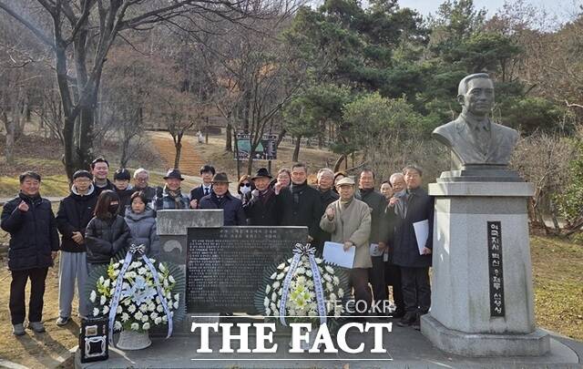 경북독립운동기념관에서 선정한 이달의 독립운동가 백산 우재룡 선생의 추념식이 20일 대구두류공원 인물동산 흉상 앞에서 열렸다. /광복회 대구시지부
