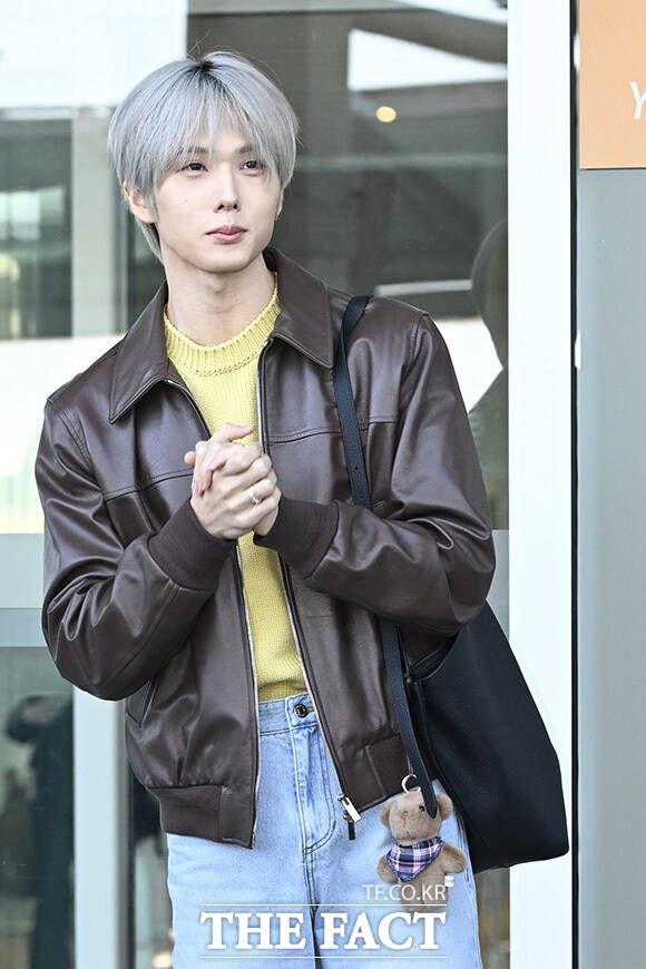 팬들의 식사를 묻는 지성.