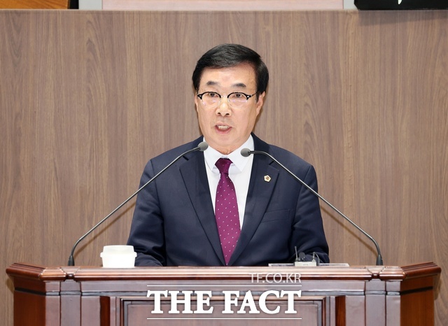 박기영 충남도의회 의원(국민의힘, 공주2)이 20일 열린 충남도의회 제363회 임시회 1차 본회의에서 5분 자유발언을 통해 수도권 생활폐기물 충청권 유입을 비판하고 있다. /충남도의회