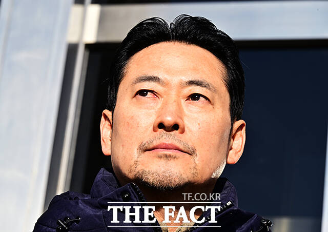 장동혁 국민의힘 대표가 20일 오전 서울 여의도 국회 로텐더홀에서 엿새째 단식을 이어가고 있다. /국회=배정한 기자