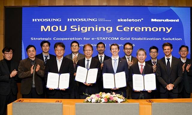 효성, 스켈레톤, 마루베니 관계자들이 지난 19일 'e-스태콤 개발 및 사업 협력'을 위한 MOU를 체결한 뒤 기념 촬영을 하고 있다. /효성