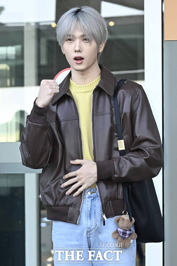 팬들의 식사를 묻는 지성.