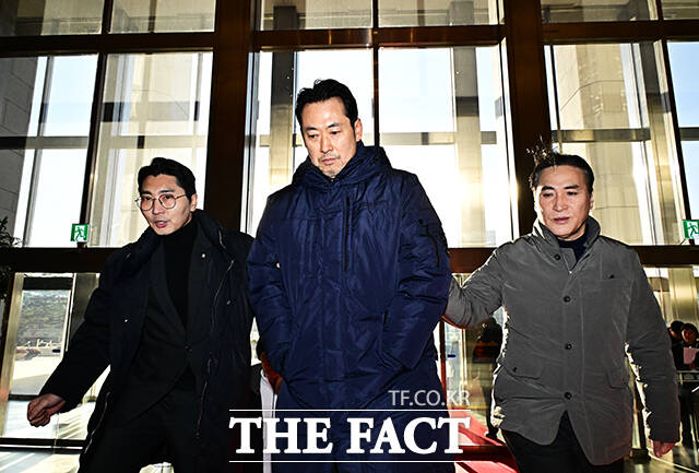 장동혁 국민의힘 대표가 20일 오전 서울 여의도 국회 로텐더홀에서 엿새째 단식을 이어가고 있다. /국회=배정한 기자