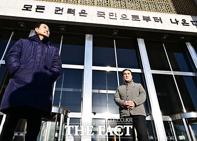 장동혁 국민의힘 대표가 20일 오전 서울 여의도 국회 로텐더홀에서 엿새째 단식을 이어가고 있다. /국회=배정한 기자