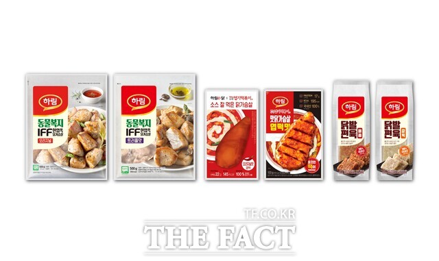 하림이 새해 다이어트 결심족을 위해 식단 활용도가 높은 닭가슴살부터 자극적인 맛으로 쾌감을 주는 제품 등 다양한 제품을 소개했다. /하림