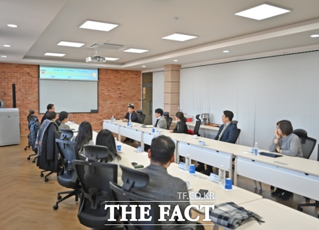 20일 경북전문대학교에서 경북전문대와 자원봉사기관 2곳의 업무협약(MOU)식이 열리고 있다. /경북전문대